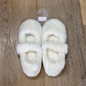 NWT Slippers